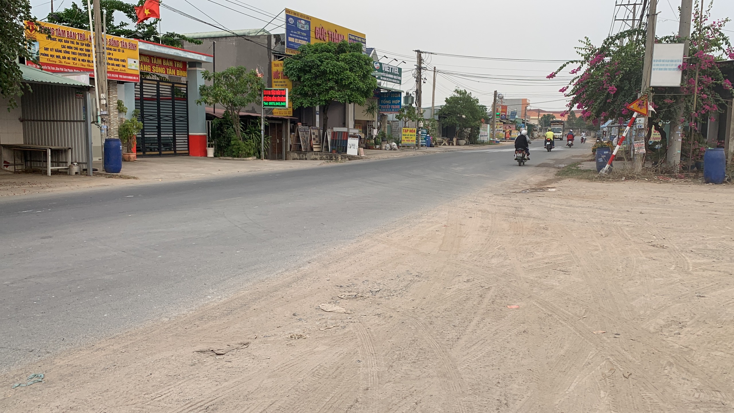 Cho thuê khu đất 8.216,8m2 - tại mặt tiền đường Nguyễn Thị Tươi