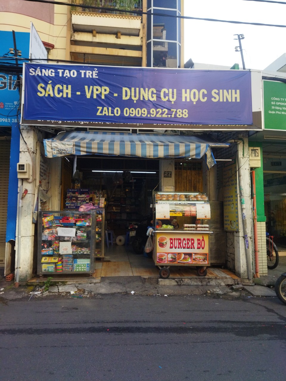 Mặt bằng kinh doanh mặt tiền đường Đặng Văn Ngữ, Q. Phú Nhuận
