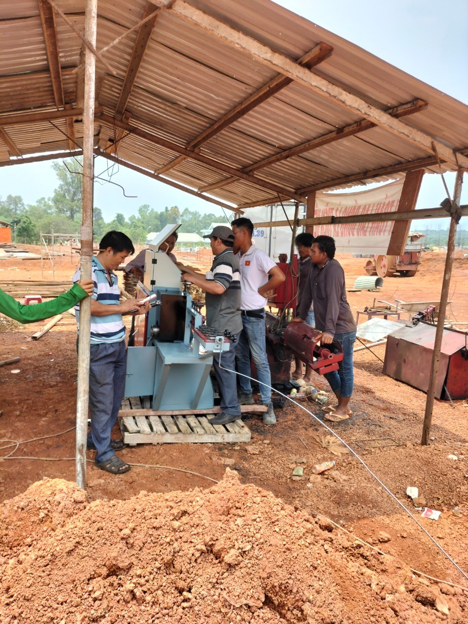 Máy bẻ đai sắt xây dựng tại Lâm Đồng     