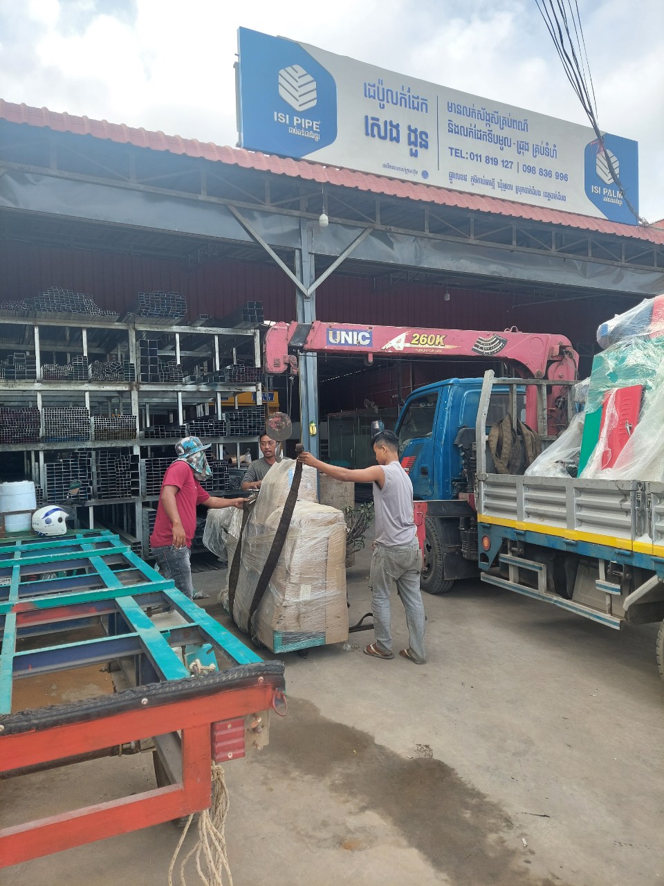 Xuất khẩu máy bẻ đai sắt tự động sang Campuchia