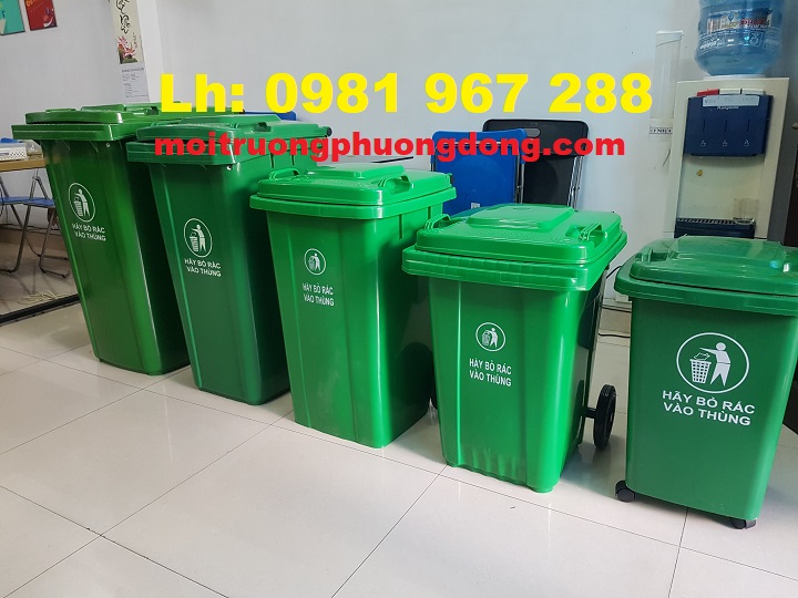 Thùng rác công cộng màu xanh 100 lít tại Hà Nội