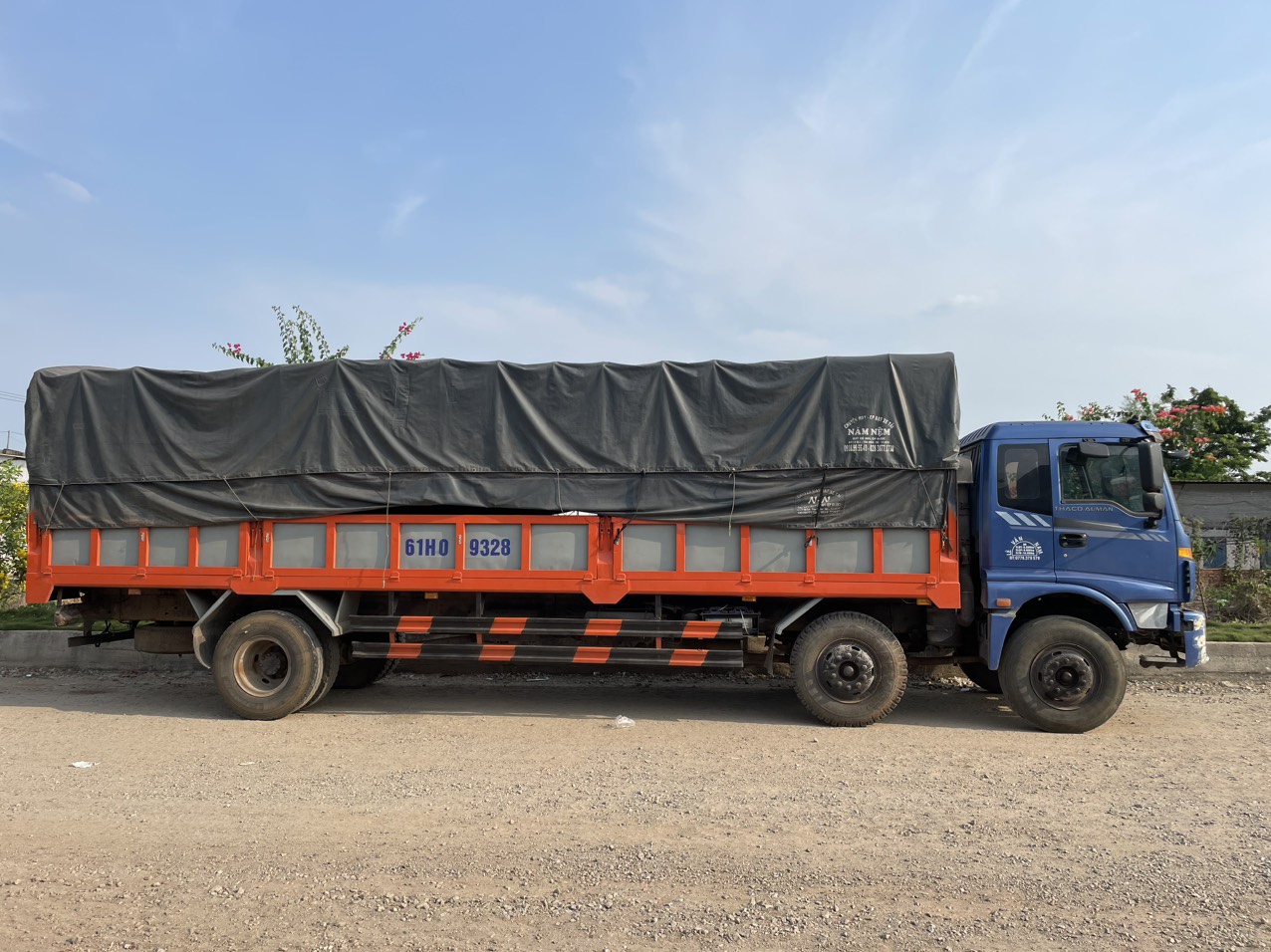 Bán xe tải Thaco Auman 9T2/9.2 tấn 3 chân 2 dí đời 2012 thùng 9m