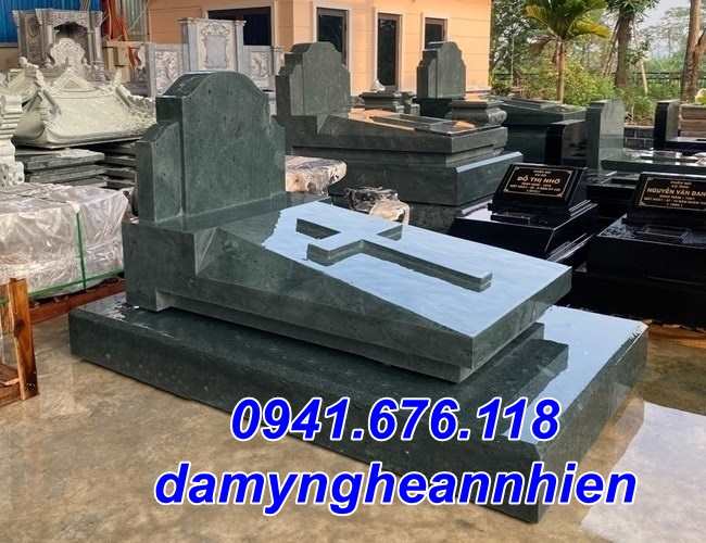 Giá bán mẫu mộ đá công giáo đẹp tại Bình Phước
