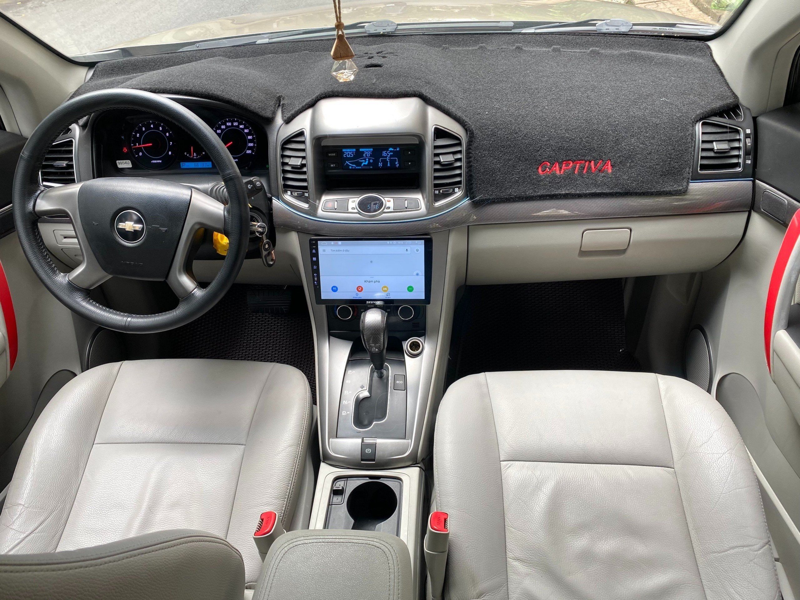 Cần bán chiếc xe Chevrolet Captiva LTZ 2014 MÀU VÀNG NGHI