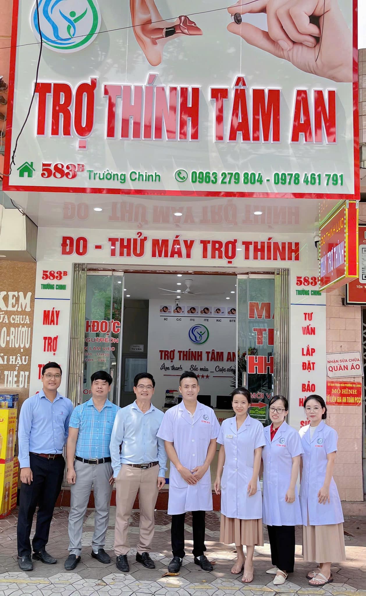 Trải nghiệm không gian đo thính học và lắp đặt máy trợ thính chuyên ng