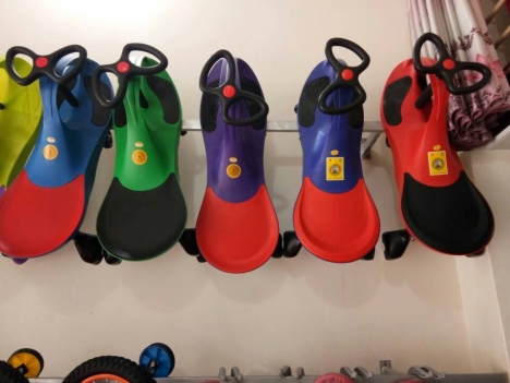 xe lắc trẻ em hong kong siêu rẻ tại nha trang