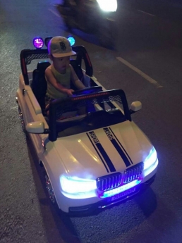 ô tô điện trẻ em S9088