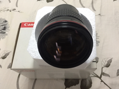 Lens canon 135F2L mới 98%