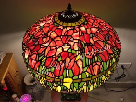 Đèn bàn Tiffany Họa Tiết Hoa Tuylip