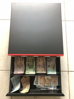 Két tiền thu ngân cho mini mart tại Phú yên