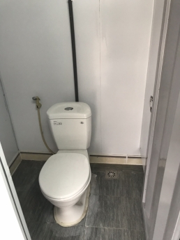 Container toilet mới