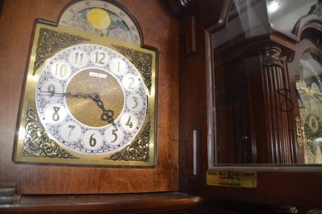 Đồng hồ cây SO18 HOWARD MILLER hàng Michigan USA