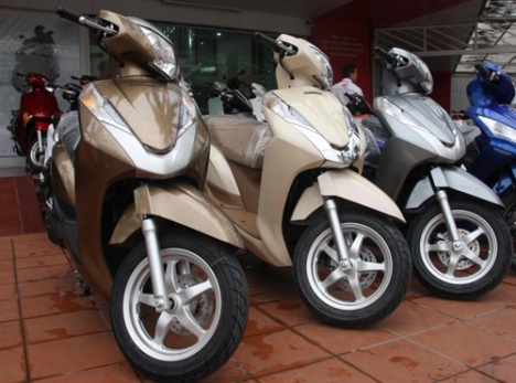 Chuyên bán các loại xe máy như: HONDA SH - XIPO - SATRIA Lh: 0775546960 ( A.Bảo )