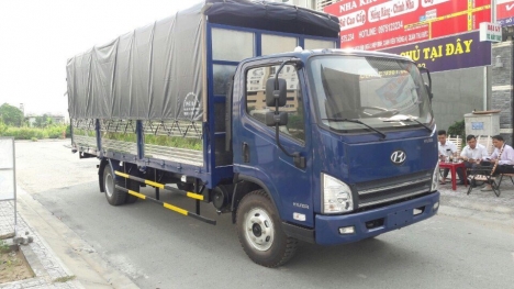 Xe tải HyunDai 7t3 thùng mui bạt dài 6m2 Ga  cơ.