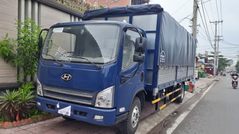Xe tải HyunDai 7t3 thùng mui bạt dài 6m2 Ga  cơ.