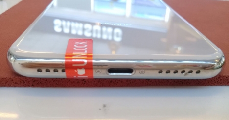 IPhone X 64GB Đen/Trắng cũ giá 15.990.000đ tại Tablet plaza