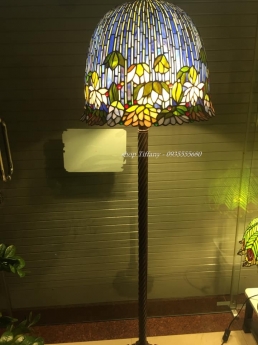 Đèn sàn Tiffany họa tiết hoa sen