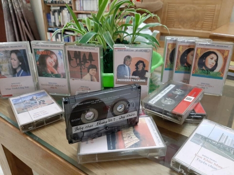 băng cassette chương trình theo yêu cầu