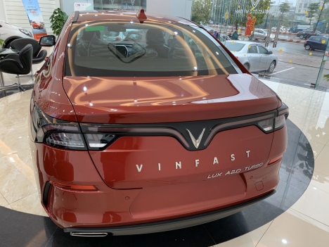 Bán ô tô VinFast LUX A2.0