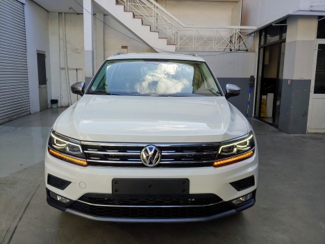 Bán Volkswagen highline 2018, màu trắng