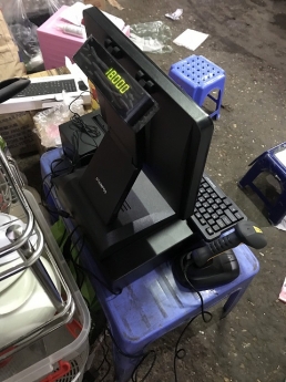 Máy tính tiền cảm ứng cho cửa hàng tạp hóa ở Hà Nội