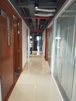 Cho thuê tòa nhà văn phòng khu sân bay Tân Bình 2000m2