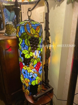 Đèn ống tiffany họa tiết hoa nho leo