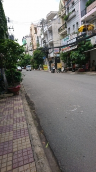 Cần bán Gấp nhà Nguyễn Thái Học 60m2, chỉ 5,25 Tỷ