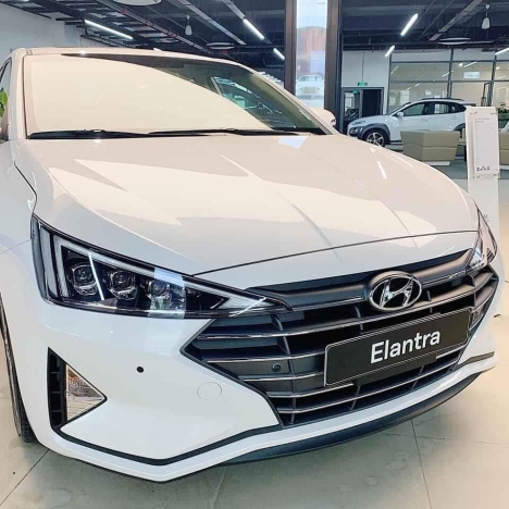Hyundai Elantra Tăng Tốc Tới Tương Lai
