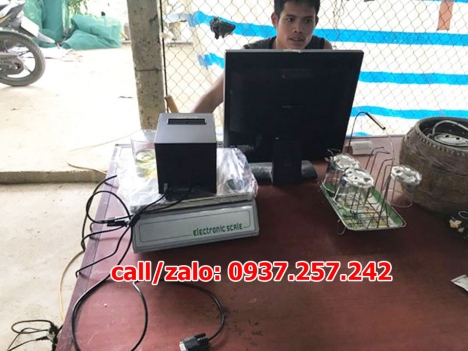 Lắp đặt máy tính tiền giá rẻ cho cửa hàng hải sản tại Hà Nội