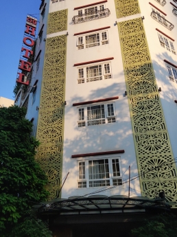 Bán nhà MP Bà Triệu, 105m2, 7 tầng tháng máy, mt Siêu rộng hơn 5m. Giá hơn 65 Tỷ.