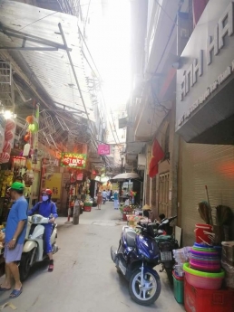 Bán nhà siêu hiếm Nguyễn Trãi nhà mặt chợ thông tứ tung kinh doanh sầm uất ngày đêm DT40m*5T Lh :