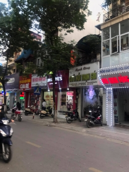 Bán nhà mặt phố Quận Ba Đình, Kinh doanh sầm uất, chỉ 285 tr/m2