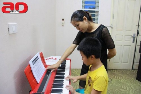 Học đàn Piano – Bé nên bắt đầu từ đâu??