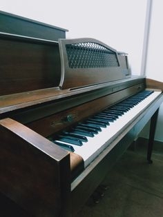 PIANO BALDWIN -  HƠI THỞ CỔ ĐIỂN CỦA HOA KỲ