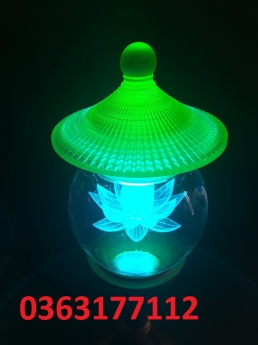 Đèn thờ thủy tinh in hoa sen thân bằng hợp kim màu đồng tết tân Sửu 2021