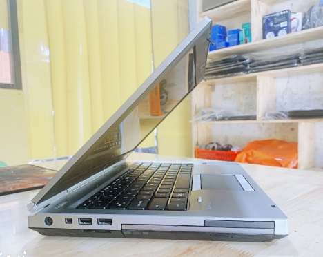Laptop HP Elitebook 8460P Core i5-2450M Ram 4GB HDD 500GB VGA ON Máy Vỏ Nhôm Đẹp