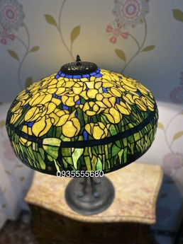 Đèn bàn tiffany hoạ tiết hoa tuylip hàng Mỹ