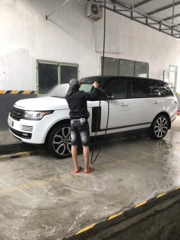 Rửa xe không chạm tại Quy Nhơn