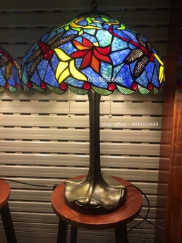 Giao lưu đôi đèn bàn tiffany hoa chuồn xanh lam
