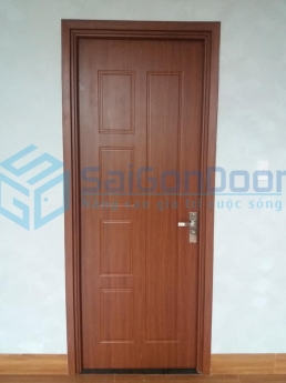 Cửa gỗ chịu nước Saigondoor lắp cho phòng ngủ và phòng tắm