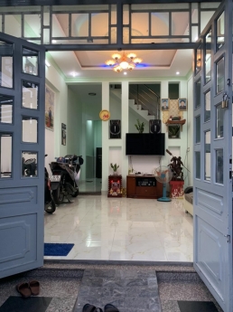 Bán nhà ngay Ngã tư Phan Văn Hớn - Nguyễn Ảnh Thủ giá chỉ 3 tỷ.