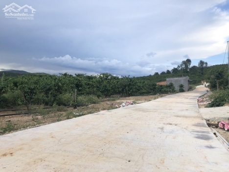 Bán lô đất Farmstay 500m2 giá 650 triệu tại Gia Lâm- Lâm Hà.