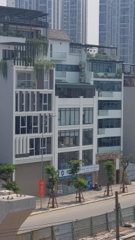 Bán nhà trong ngõ đường Yên Lạc,DT 68m x 3 tầng cũ,an ninh tốt