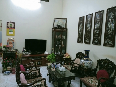 Bán nhà mặt ngõ Thịnh Quang,DT 80m x3 tầng,mặt tiền 4m ,liên hệ 0981669144