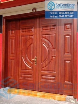 Cửa thép vân gỗ Saigondoor lắp cho cửa phòng ngủ, cửa ban công, cửa chính