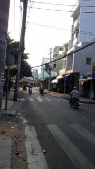 Giảm sâu - Mặt tiền chợ vải Phú Thọ Hòa - 144m2 - cấp 4 tiện xây mới