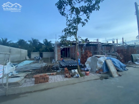 Bán nhà đang xây Phú Khương, gần bệnh viện Quân y, sổ sẵn, thổ cư 100%