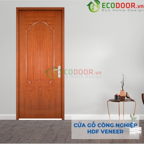 Cửa gỗ công nghiệp HDF veneer giá bao nhiêu?
