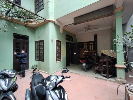 Bán đất tặng nhà 3 tầng phố Trương Định, 116m, ô tô đỗ cổng, 59.5 tr/m2